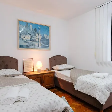 The Cosmic Gate Casa de Férias Visoko